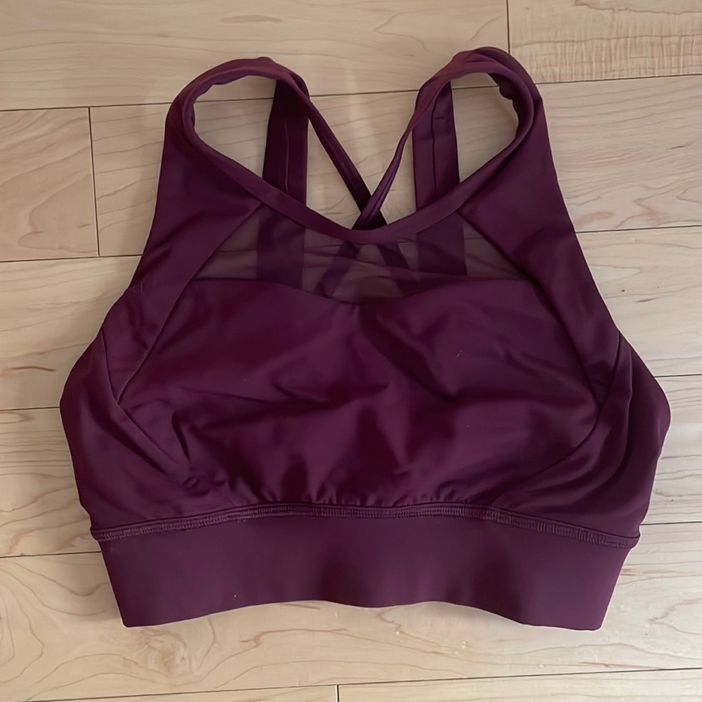Lululemon sports bra size 6